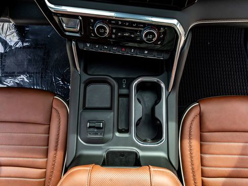 Used 2026 GMC Sierra 3500 Denali Ultimate image 27