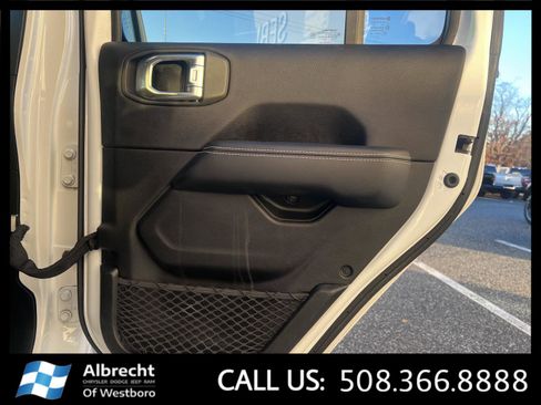 Used 2020 Jeep Gladiator Overland image 18