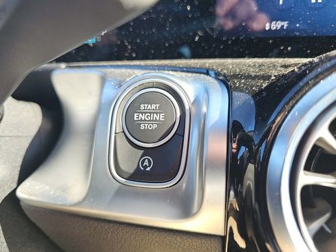 Certified 2025 Mercedes-Benz GLB 250 4MATIC image 25