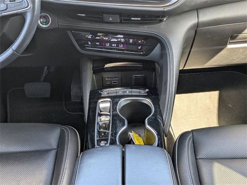 Used 2021 Buick Envision Essence w/ Technology Package I image 19