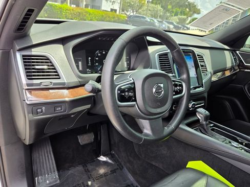 Used 2019 Volvo XC90 T5 Momentum w/ Protection Package Premier FWD image 26