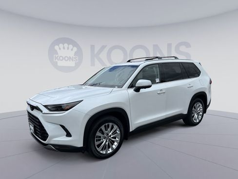 Used 2024 Toyota Grand Highlander AWD image 1