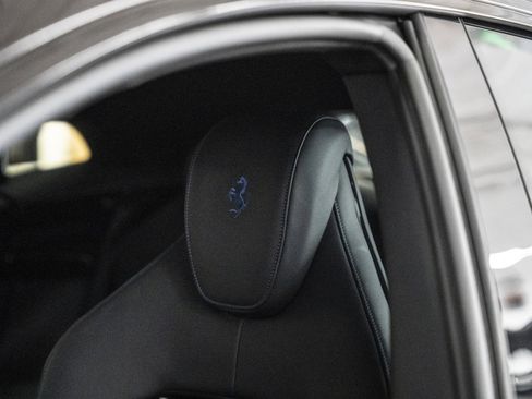 Used 2024 Ferrari Purosangue image 27