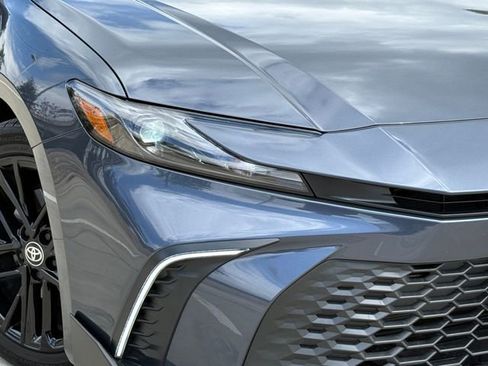 Used 2026 Toyota Camry SE w/ Convenience Package image 3