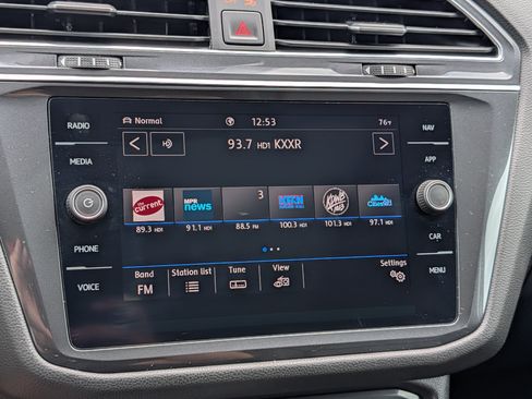 Used 2020 Volkswagen Tiguan SEL w/ Tiguan Two-Row MDO Package AWD/4WD image 22