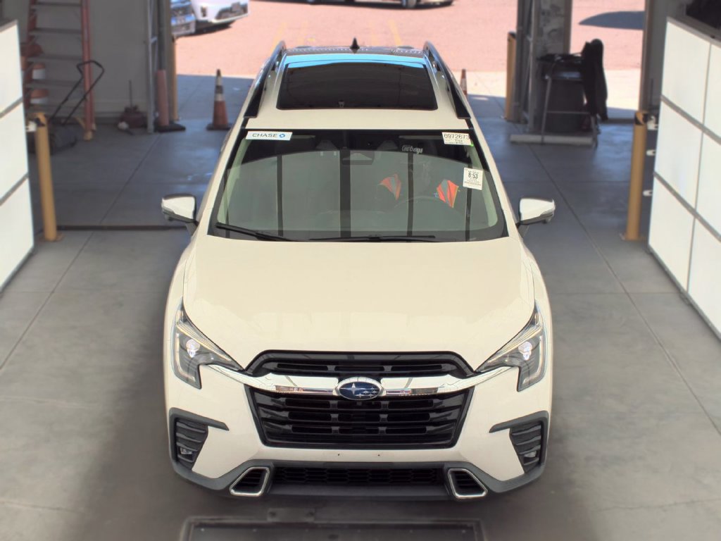 Used 2023 Subaru Ascent Touring AWD/4WD image 6
