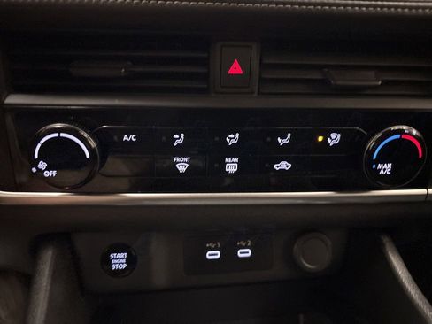 Used 2024 Nissan Rogue S image 20