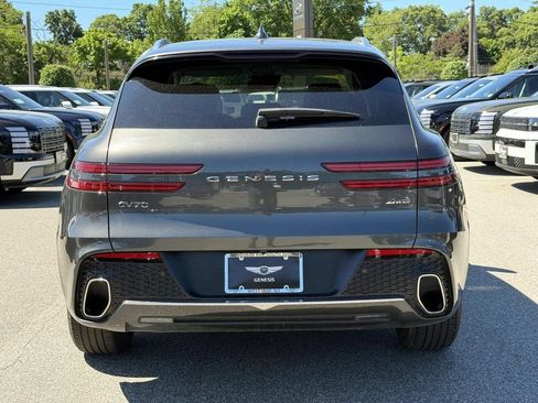 Certified 2025 Genesis GV70 2.5T AWD/4WD image 7