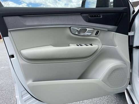 New 2026 Volvo XC90 B6 Ultra w/ Protection Package Premier AWD/4WD image 7