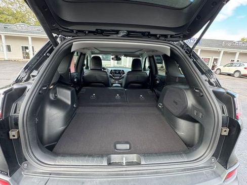 Used 2022 Jeep Cherokee Limited w/ Mopar Interior Package image 28