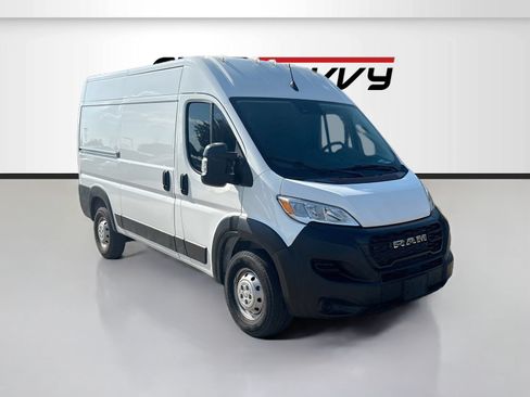 Used 2023 RAM ProMaster 2500 FWD image 1