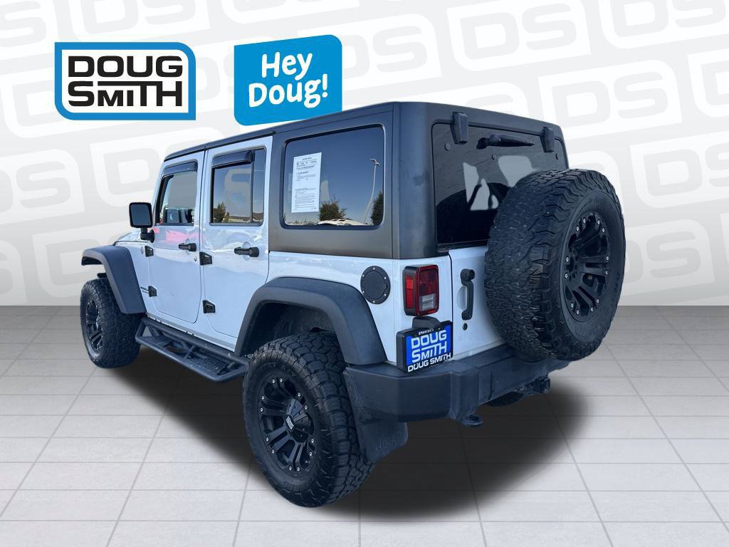 Used 2015 Jeep Wrangler Unlimited Rubicon w/ Connectivity Group AWD/4WD image 4