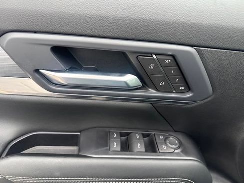 New 2027 GMC Terrain Elevation w/ Elevation Premium Package AWD/4WD image 10