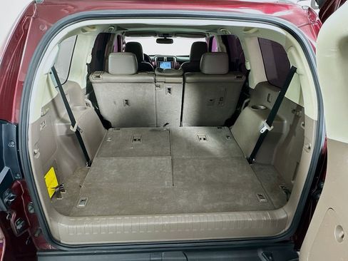 Used 2018 Lexus GX 460 w/ Navigation Package image 32