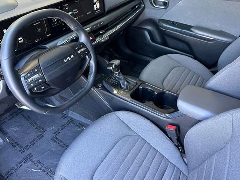 Used 2025 Kia K4 EX FWD image 11