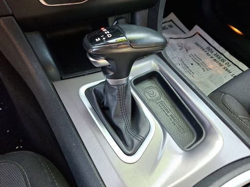 Used 2022 Dodge Charger SXT RWD image 12