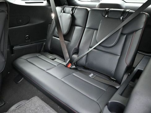 New 2026 Ford Explorer ST-Line w/ ST-Line Street Pack image 19