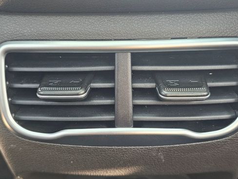 Used 2022 Hyundai Santa Fe Limited image 14