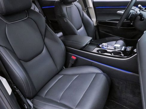 Certified 2026 Genesis GV70 2.5T AWD/4WD image 14