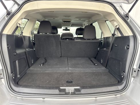 Used 2018 Dodge Journey SE w/ Popular Equipment Group image 11
