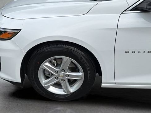 Used 2024 Chevrolet Malibu LS FWD image 33