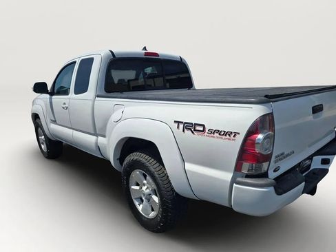 Used 2014 Toyota Tacoma 4x4 Access Cab V6 w/ TRD Sport Package image 3