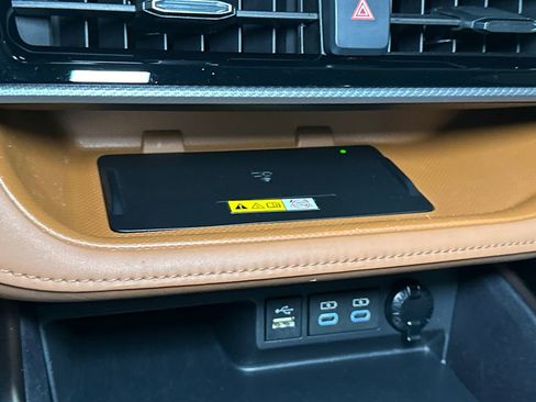 Used 2023 Toyota Highlander Platinum image 25