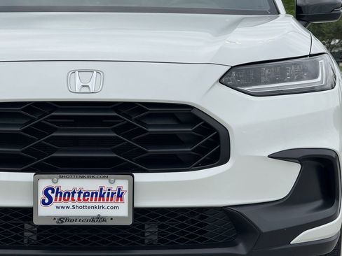 Used 2025 Honda HR-V Sport image 8