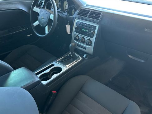 Used 2010 Dodge Challenger SE RWD image 15