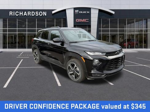 Used 2023 Chevrolet TrailBlazer RS w/ Convenience Package AWD/4WD image 3