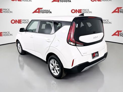 Used 2023 Kia Soul LX w/ LX Technology Package FWD image 5