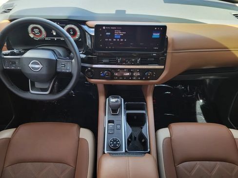 Certified 2026 Nissan Pathfinder Platinum AWD/4WD image 10