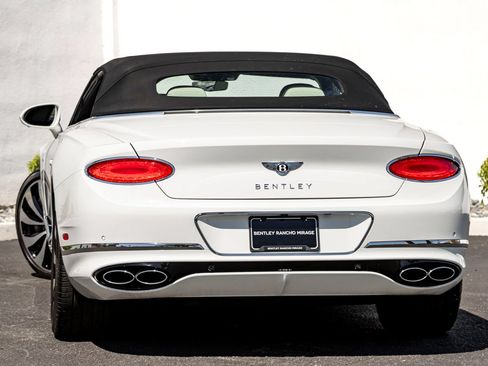 Used 2024 Bentley Continental GT Azure AWD/4WD image 3