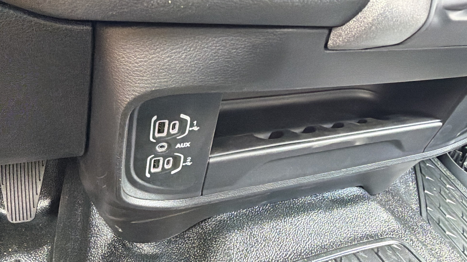 New 2026 RAM 4500 Tradesman w/ Chrome Appearance Group AWD/4WD image 27