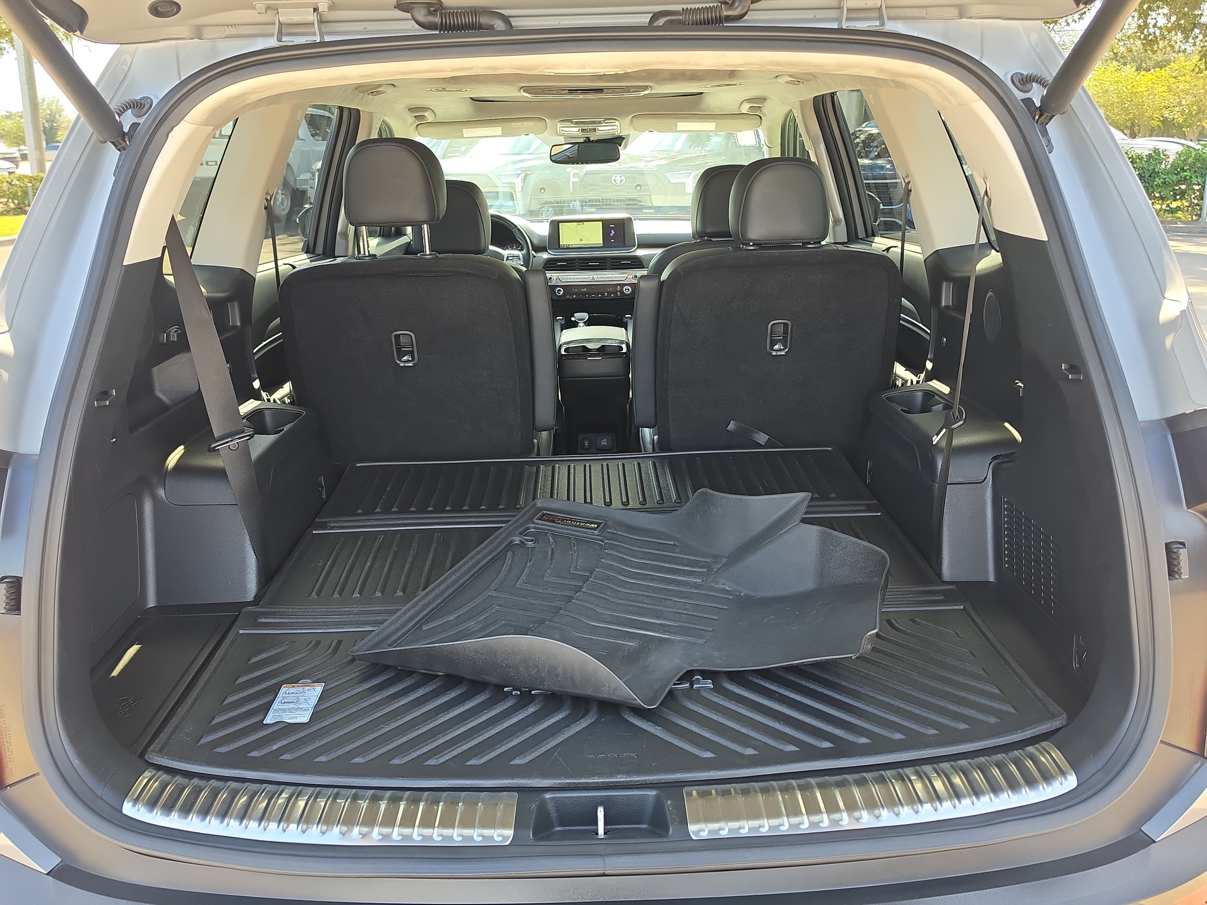 Certified 2022 Kia Telluride SX w/ SX Prestige Package AWD/4WD image 10