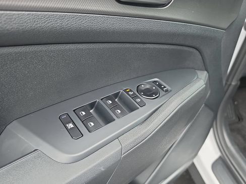 New 2026 Kia Sportage LX FWD image 19