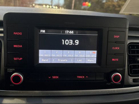 Used 2018 Kia Rio LX image 21