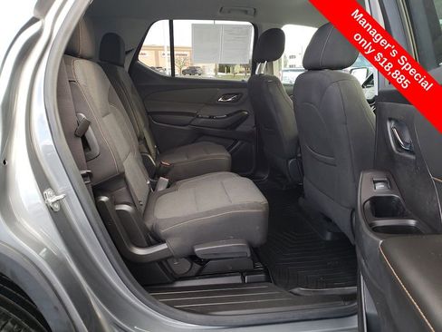 Used 2020 Chevrolet Traverse LT image 23