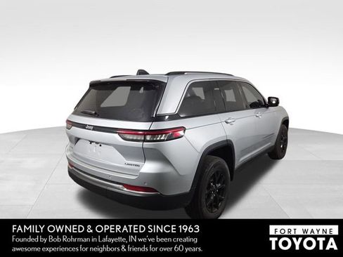 Used 2022 Jeep Grand Cherokee Limited image 7