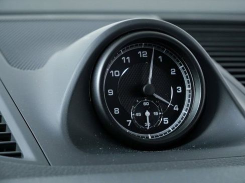 New 2026 Porsche Macan AWD image 17