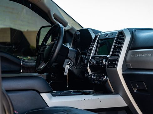 Certified 2019 Ford F250 Lariat w/ Lariat Value Package AWD/4WD image 12