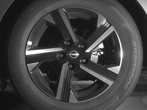 Used 2025 Nissan Sentra SV FWD image 14