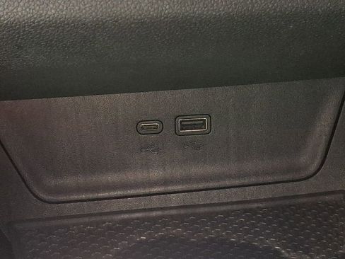 Certified 2025 Chevrolet Equinox RS FWD image 26
