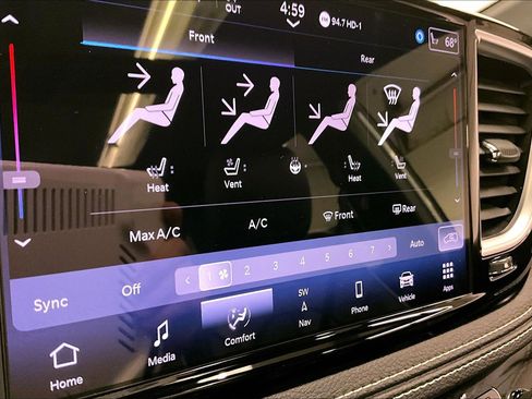 Used 2025 Chrysler Pacifica Limited FWD image 35