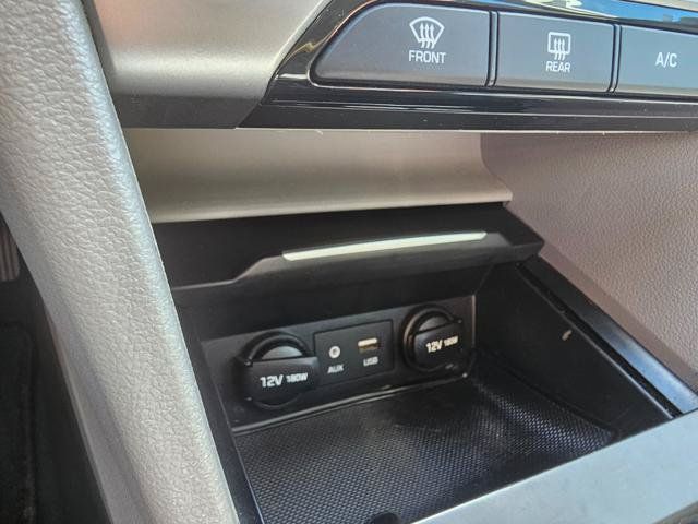 Used 2018 Hyundai Elantra Value Edition FWD image 18