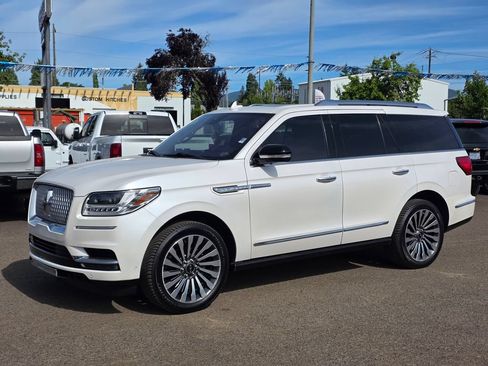 Used 2019 Lincoln Navigator Reserve AWD/4WD image 37