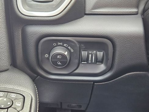 New 2026 RAM 3500 Laramie AWD/4WD image 18
