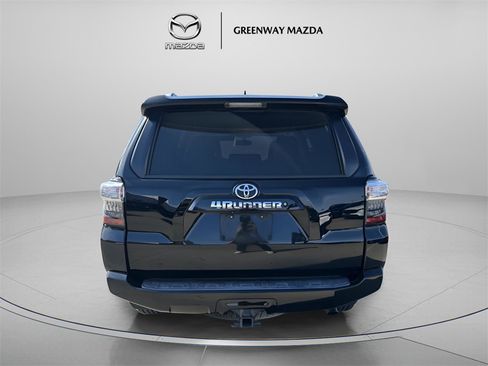 Used 2016 Toyota 4Runner SR5 image 6