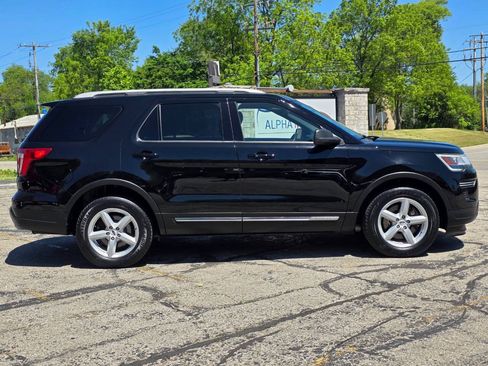 Used 2018 Ford Explorer XLT FWD image 7