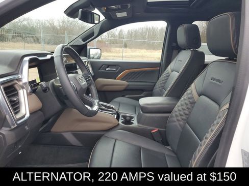 Used 2024 GMC Canyon Denali image 5